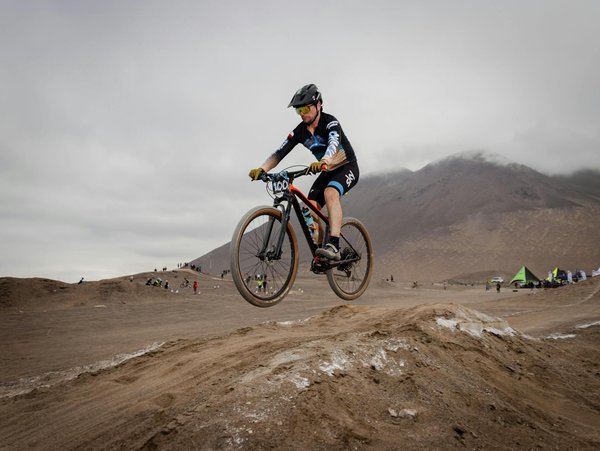 Revolutionizing athlete health: how uk sports teams harness wearable technology for enhanced wellness monitoring